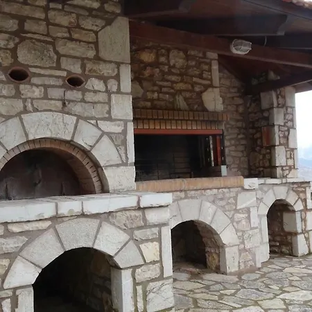 Filia House - Kalavryta * 克里多利亚