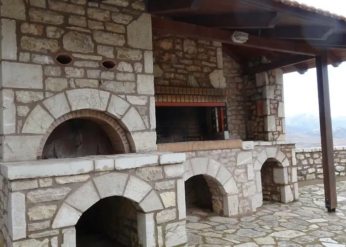 Filia House - Kalavryta * 克里多利亚