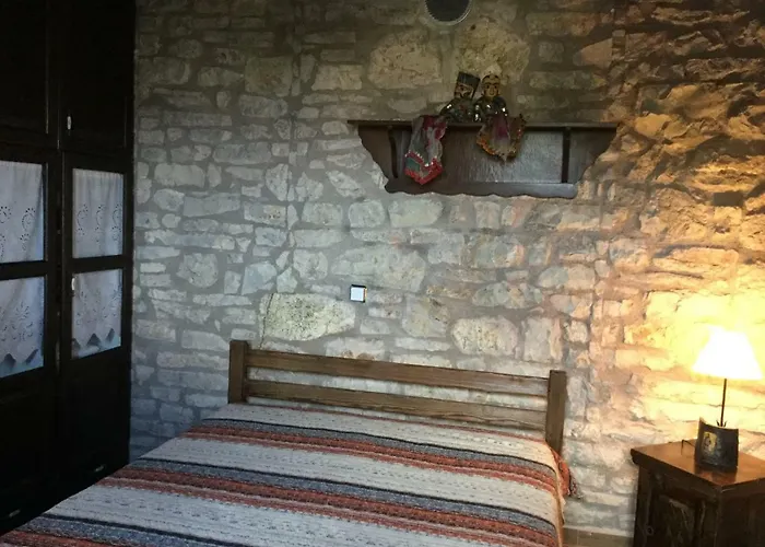 Filia House - Kalavryta בית נופש